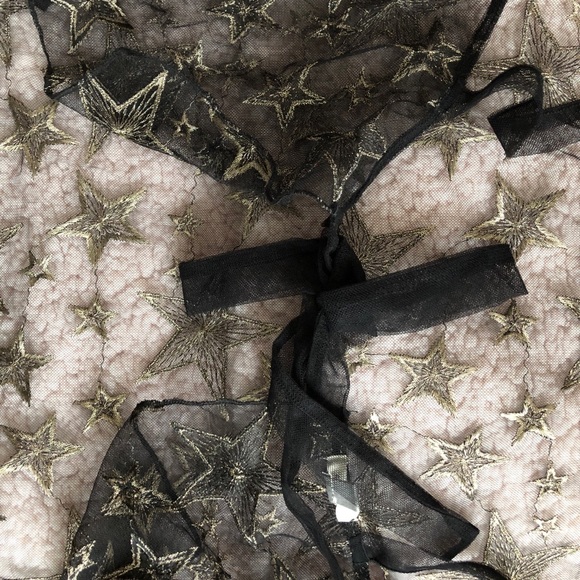 Mesh star tie tank top. - Picture 3 of 6